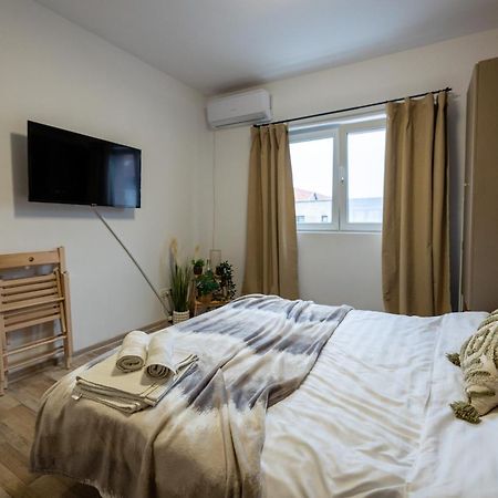 Cozy Studio Retreat - Quiet, Premium Stay Timisoara Exterior foto