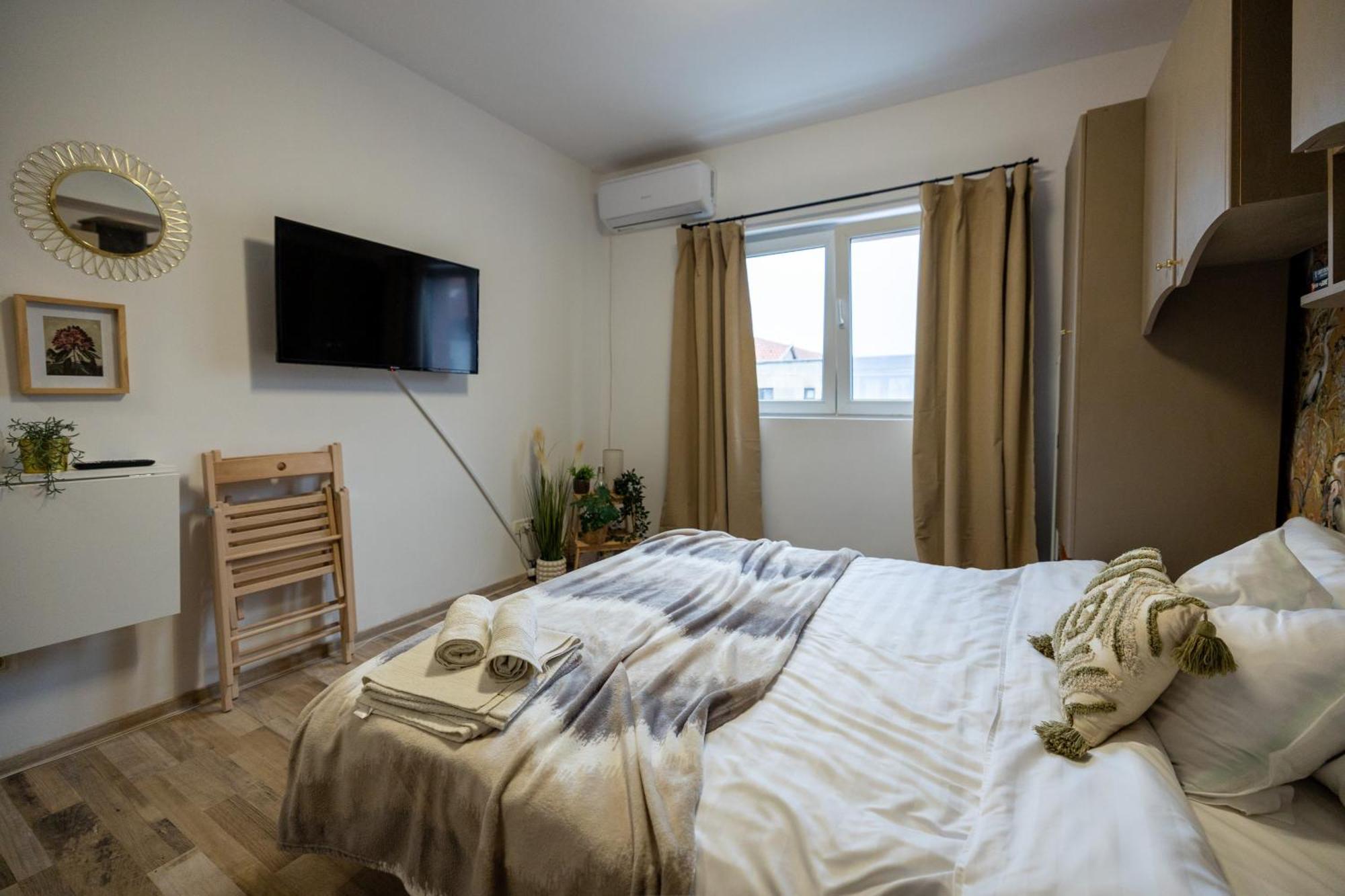 Cozy Studio Retreat - Quiet, Premium Stay Timisoara Exterior foto